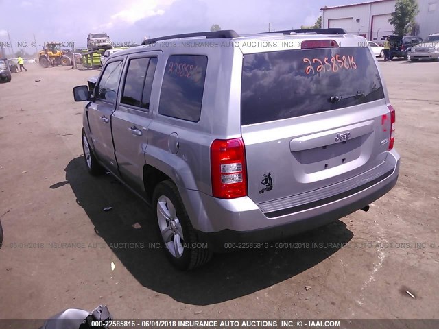 1C4NJPFB8FD399987 - 2015 JEEP PATRIOT LATITUDE GRAY photo 3