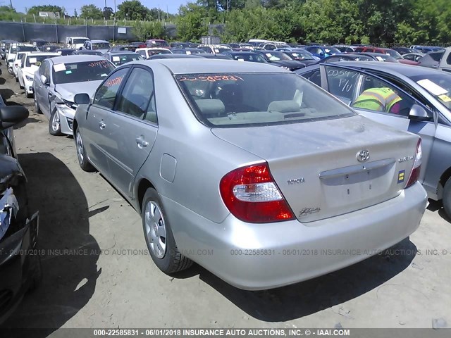 4T1BE30K84U794821 - 2004 TOYOTA CAMRY LE/XLE/SE ვერცხლისფერი ფოტო 3