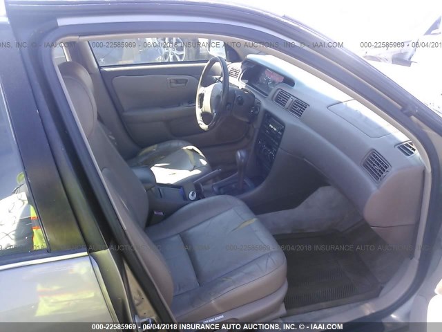 4T1BF28K2WU046290 - 1998 TOYOTA CAMRY CE/LE/XLE 棕色 照片 5