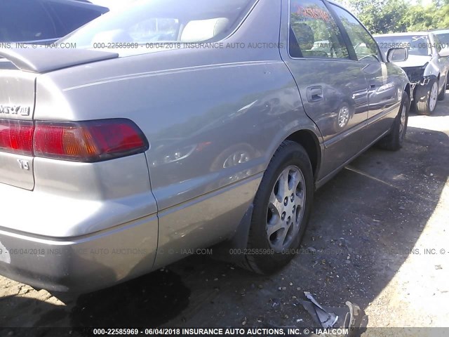 4T1BF28K2WU046290 - 1998 TOYOTA CAMRY CE/LE/XLE TAN photo 6