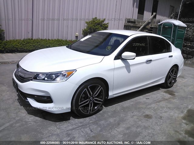 1HGCR2F5XHA068461 - 2017 HONDA ACCORD SPORT WHITE photo 2