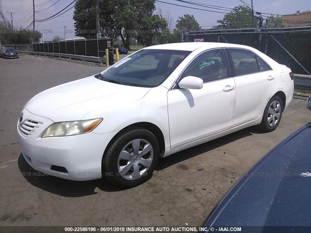 4T1BE46K09U814645 - 2009 TOYOTA CAMRY SE/LE/XLE WHITE photo 2