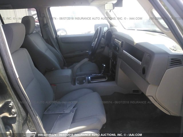 1J8HG48K88C173179 - 2008 JEEP COMMANDER SPORT მწვანე ფოტო 5