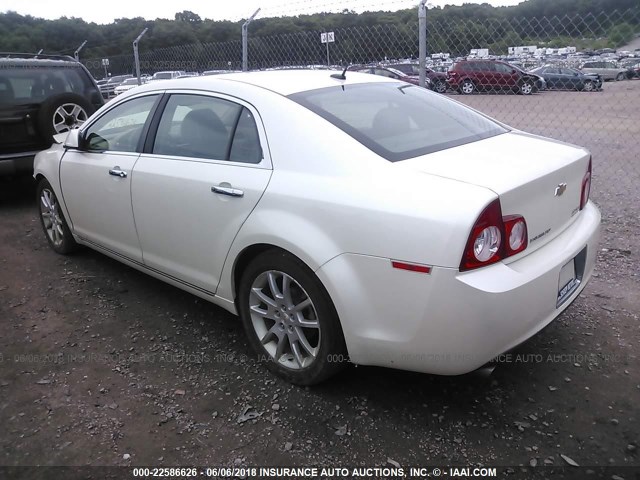 1G1ZE5E79BF398944 - 2011 CHEVROLET MALIBU LTZ 白色 照片 3