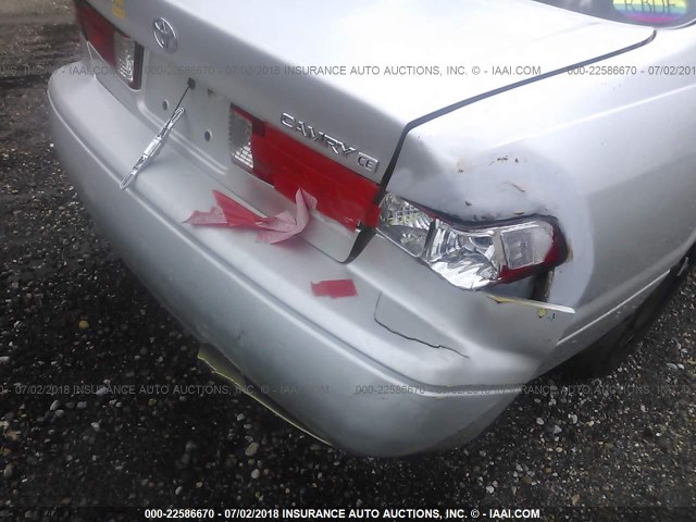 4T1BG22K9YU709511 - 2000 TOYOTA CAMRY CE/LE/XLE SILVER photo 6