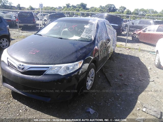 4T1BF1FK7DU260718 - 2013 TOYOTA CAMRY L/SE/LE/XLE 黑色 照片 2