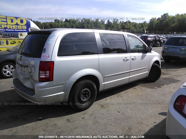 2A8HR44E09R502220 - 2009 CHRYSLER TOWN & COUNTRY LX SILVER photo 4