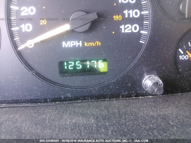 1J4GW48S74C370208 - 2004 JEEP GRAND CHEROKEE LAREDO/COLUMBIA/FREEDOM 白色 照片 7