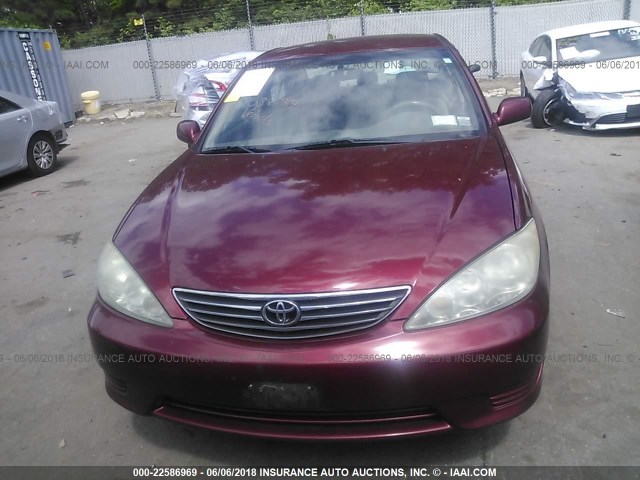 4T1BE32K25U076938 - 2005 TOYOTA CAMRY LE/XLE/SE RED photo 6