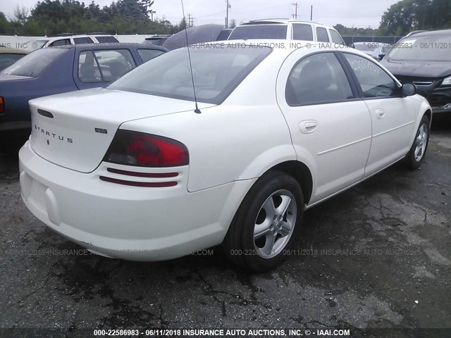 1B3EL46X06N170574 - 2006 DODGE STRATUS SXT WHITE photo 4