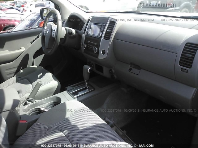 1N6AD0EV1JN735584 - 2018 NISSAN FRONTIER S/SV/SL/PRO-4X SILVER photo 5