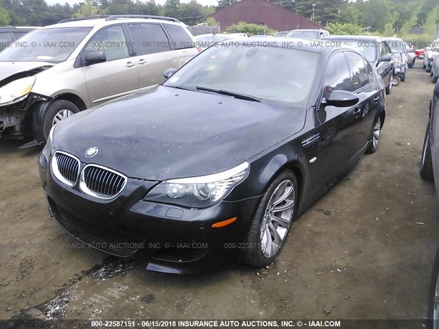 WBSNB93588CX09208 - 2008 BMW M5 BLACK photo 2