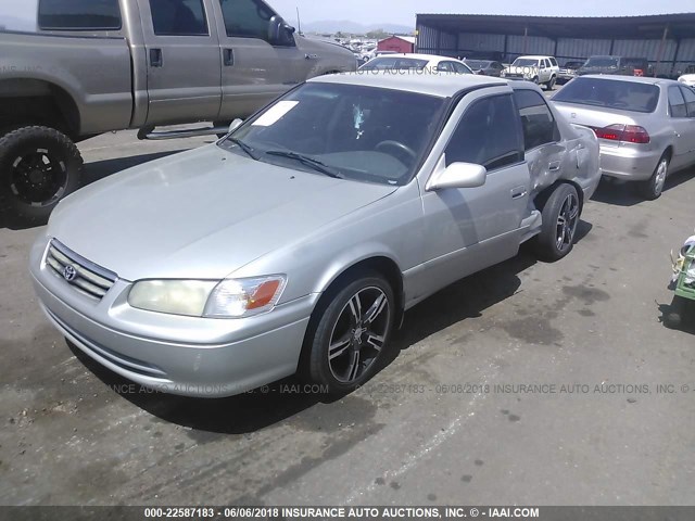 4T1BG22K81U022543 - 2001 TOYOTA CAMRY CE/LE/XLE SILVER photo 2