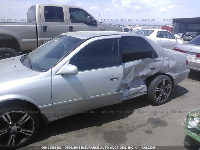 4T1BG22K81U022543 - 2001 TOYOTA CAMRY CE/LE/XLE SILVER photo 6