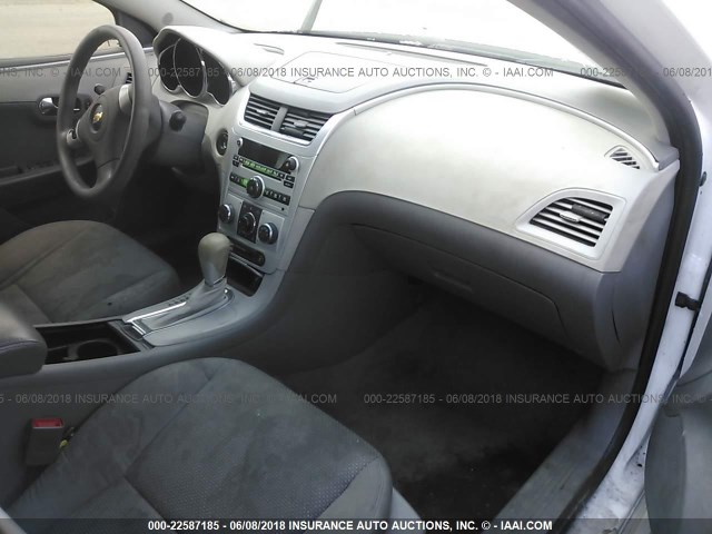 1G1ZB5E04CF113628 - 2012 CHEVROLET MALIBU LS WHITE photo 5