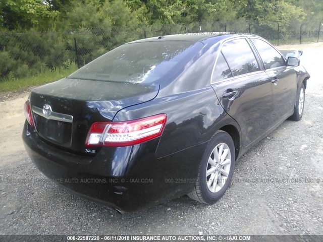4T4BF3EK0AR061699 - 2010 TOYOTA CAMRY SE/LE/XLE BLACK photo 4