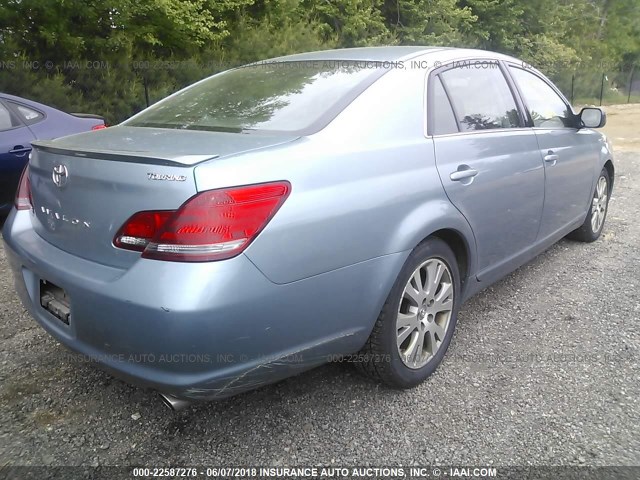 4T1BK36B68U284179 - 2008 TOYOTA AVALON XL/XLS/TOURING/LIMITED Light Blue photo 4