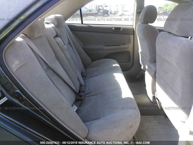 4T1BE32K22U572379 - 2002 TOYOTA CAMRY LE/XLE/SE მწვანე ფოტო 8