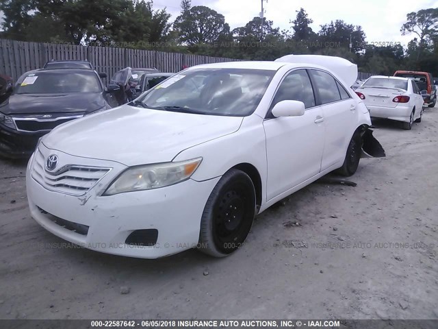 4T4BF3EK1AR004685 - 2010 TOYOTA CAMRY SE/LE/XLE 白色 照片 2