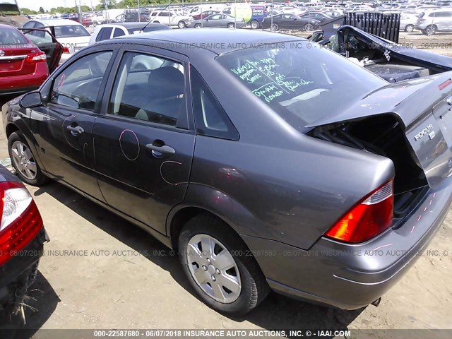 1FAHP34N47W282663 - 2007 FORD FOCUS ZX4/S/SE/SES GRAY photo 3