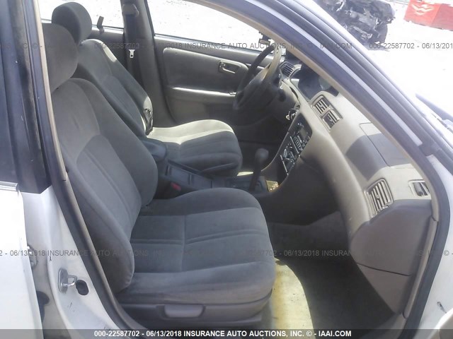 4T1BG22K4XU891228 - 1999 TOYOTA CAMRY CE/LE/XLE WHITE photo 5