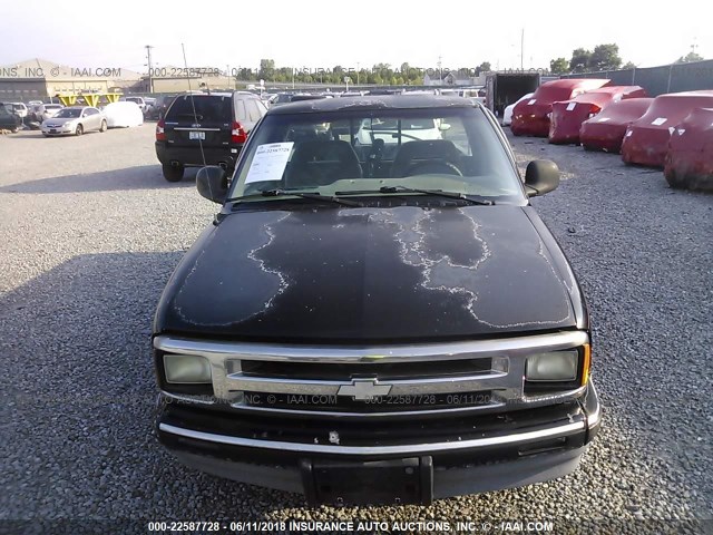 1GCCS14X3VK206333 - 1997 CHEVROLET S TRUCK S10 BLACK photo 6