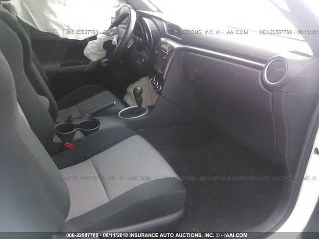 JTKJF5C79FJ008232 - 2015 TOYOTA SCION TC 白色 照片 5