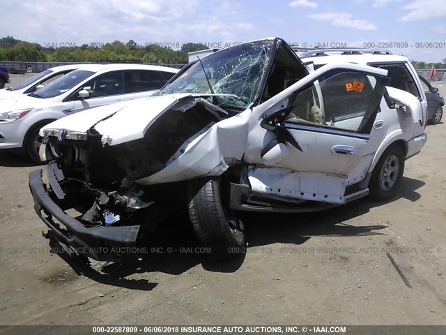 5LMRU27A4YLJ15404 - 2000 LINCOLN NAVIGATOR 白色 照片 2