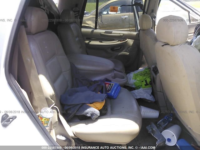 5LMRU27A4YLJ15404 - 2000 LINCOLN NAVIGATOR 白色 照片 8