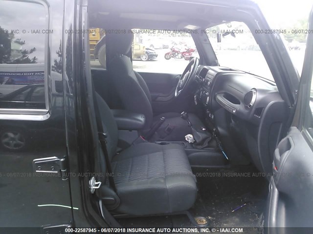 1J4HA3H14BL510765 - 2011 JEEP WRANGLER UNLIMITE SPORT BLACK photo 5