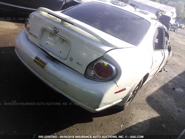 JN1DA31A82T303054 - 2002 NISSAN MAXIMA GLE/SE WHITE photo 4