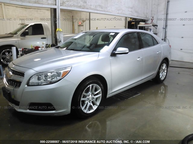 1G11D5RR5DF115566 - 2013 CHEVROLET MALIBU 1LT 银色 照片 2