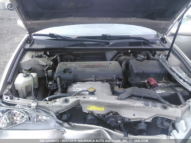 4T1BE32K04U865653 - 2004 TOYOTA CAMRY LE/XLE/SE თაფლისფერი ფოტო 10