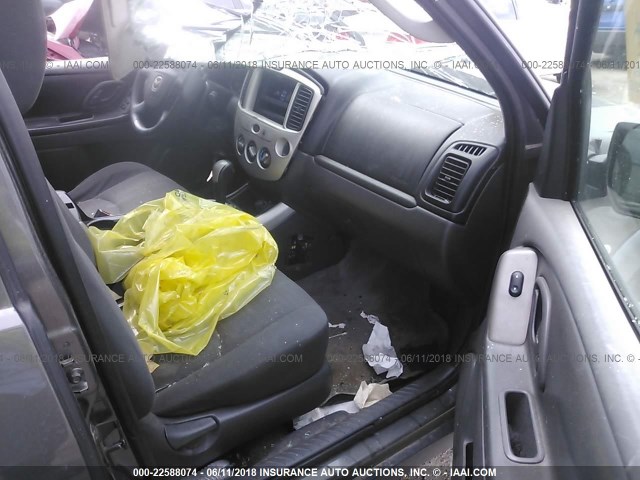 4F2YZ02Z66KM04504 - 2006 MAZDA TRIBUTE I SILVER photo 5