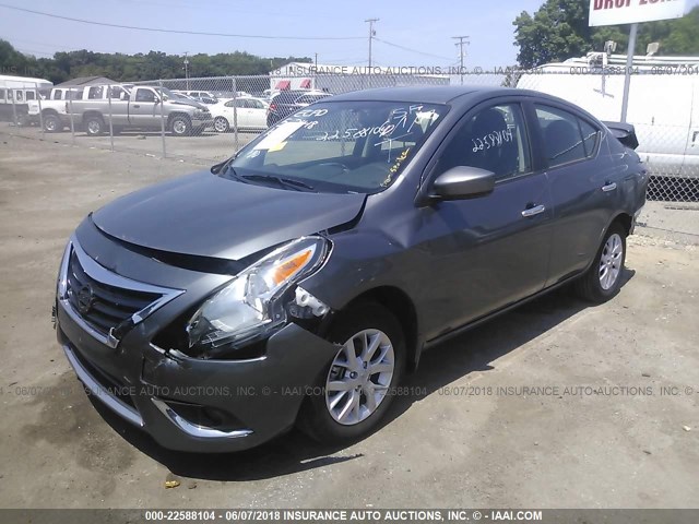 3N1CN7AP4HL906172 - 2017 NISSAN VERSA S/S PLUS/SV/SL GRAY photo 2