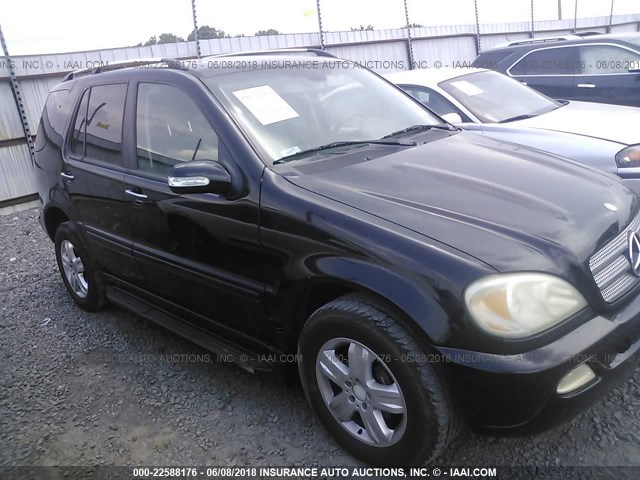 4JGAB75E55A518405 - 2005 MERCEDES-BENZ ML 500 BLACK photo 1