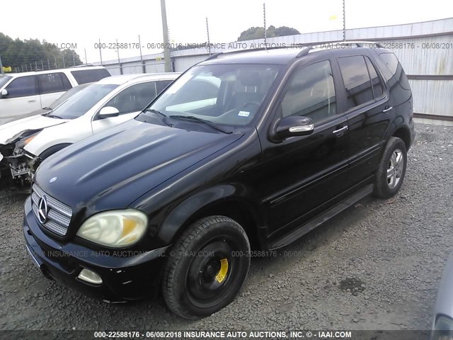 4JGAB75E55A518405 - 2005 MERCEDES-BENZ ML 500 BLACK photo 2