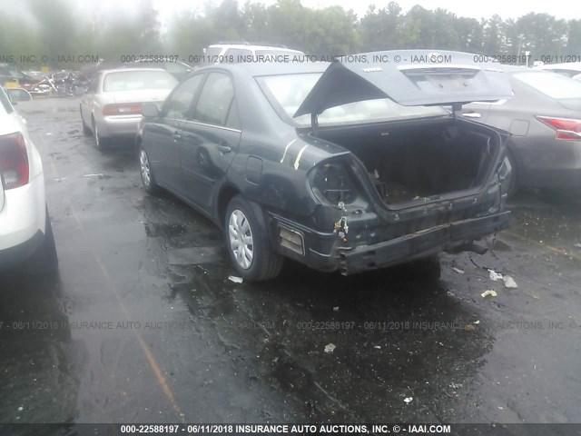 4T1BE30KX5U075426 - 2005 TOYOTA CAMRY LE/XLE/SE მწვანე ფოტო 3