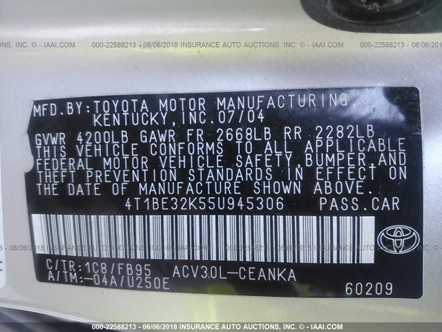 4T1BE32K55U945306 - 2005 TOYOTA CAMRY LE/XLE/SE ვერცხლისფერი ფოტო 9