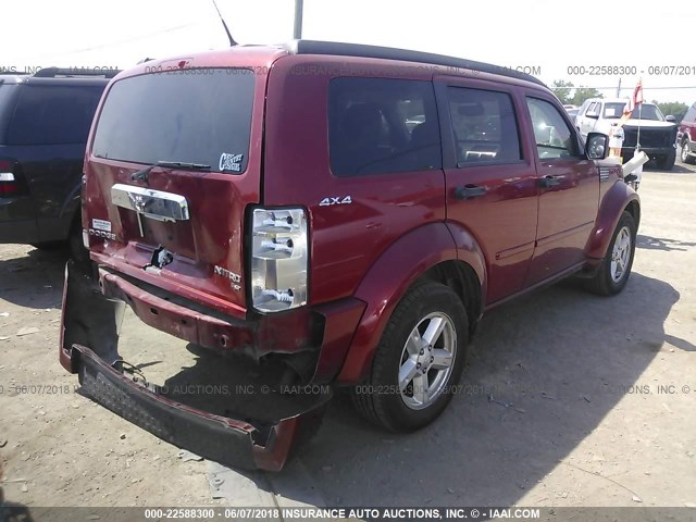 1D4PU5GK2BW514457 - 2011 DODGE NITRO SXT RED photo 4