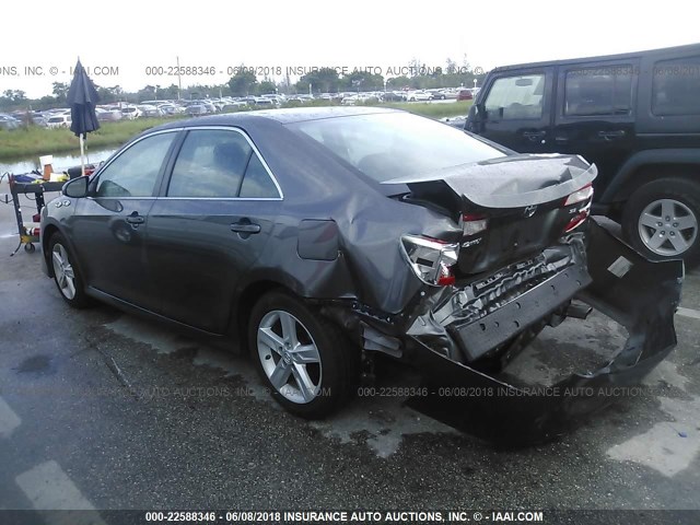 4T1BF1FK4DU702600 - 2013 TOYOTA CAMRY L/SE/LE/XLE GRAY photo 3