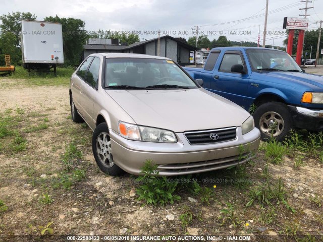 4T1BF22K2YU953603 - 2000 TOYOTA CAMRY LE/XLE Champagner Foto 1