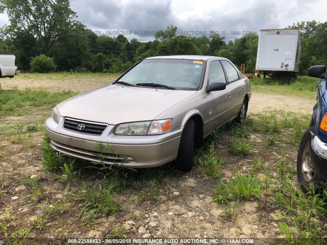 4T1BF22K2YU953603 - 2000 TOYOTA CAMRY LE/XLE Champagner Foto 2