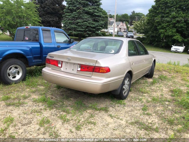 4T1BF22K2YU953603 - 2000 TOYOTA CAMRY LE/XLE Champagner Foto 4
