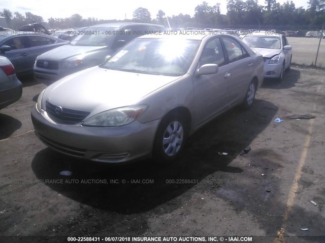 4T1BE32K82U515331 - 2002 TOYOTA CAMRY LE/XLE/SE ოქროსფერი ფოტო 2
