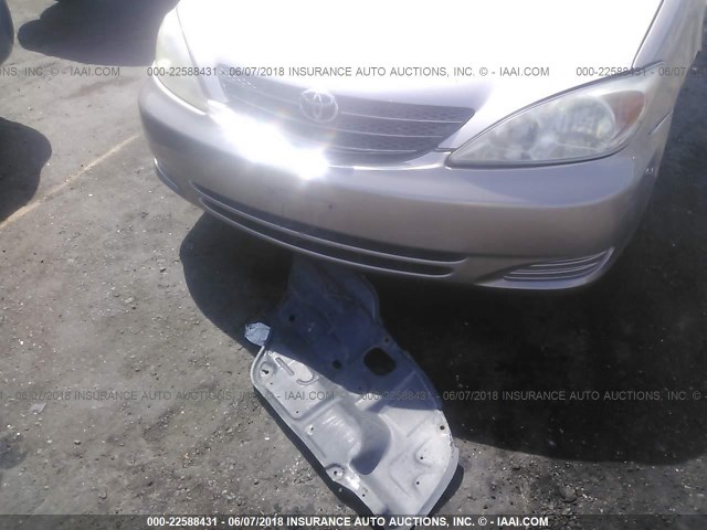 4T1BE32K82U515331 - 2002 TOYOTA CAMRY LE/XLE/SE ოქროსფერი ფოტო 6