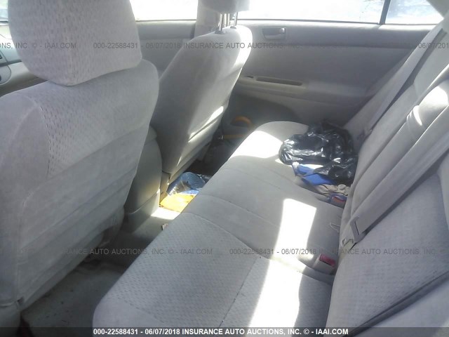 4T1BE32K82U515331 - 2002 TOYOTA CAMRY LE/XLE/SE ოქროსფერი ფოტო 8