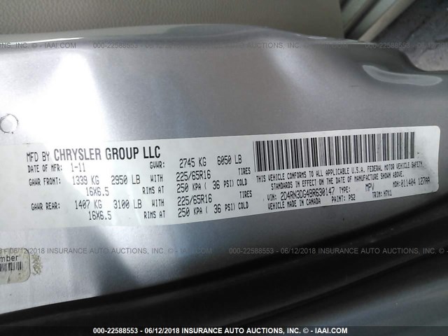 2D4RN3DG4BR630147 - 2011 DODGE GRAND CARAVAN MAINSTREET SILVER photo 9