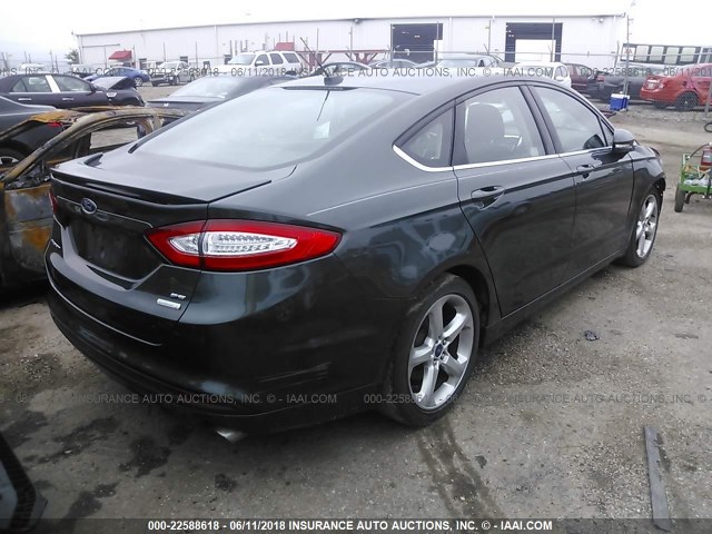 3FA6P0HD4FR102767 - 2015 FORD FUSION SE GREEN photo 4