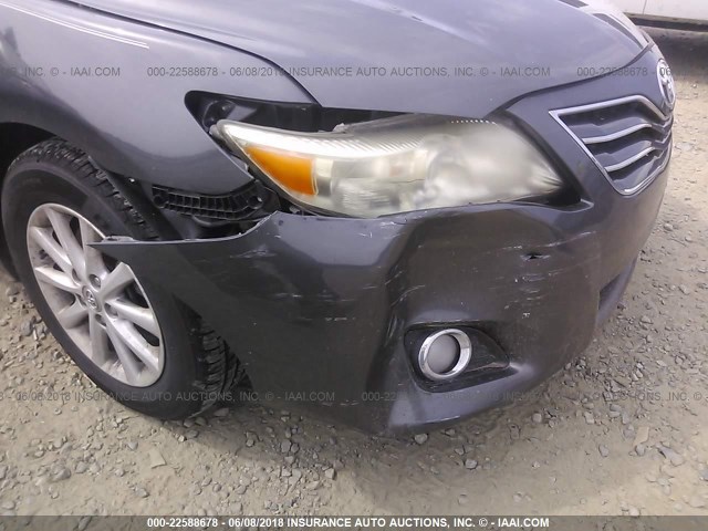 4T4BF3EK7AR014136 - 2010 TOYOTA CAMRY SE/LE/XLE ნაცრისფერი ფოტო 6